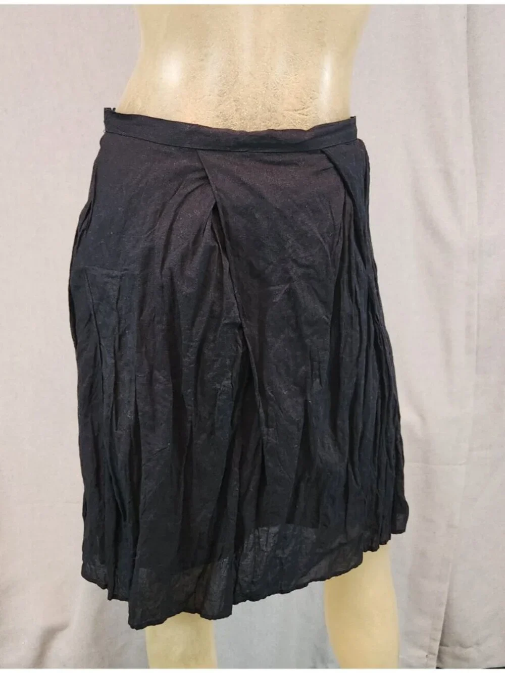Kenneth Cole Solid Black Pleated Knee Length A Line Skirt Womens Size 2 XSMALL